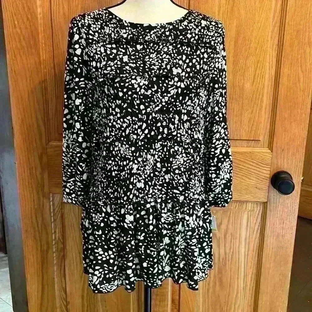 Fever NWT Black White Dot Print Smocked Ruffled 3/4 Sleeve Top Women Medium Mono